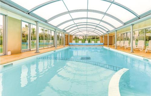 Nice home in Crozon with 3 Bedrooms, WiFi and Swimming pool