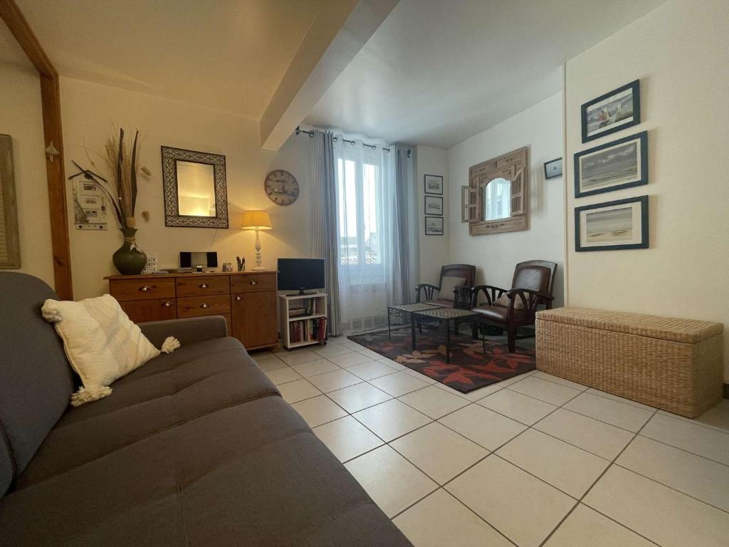 Nice home in Dagebll with 3 Bedrooms, Sauna and WiFi
