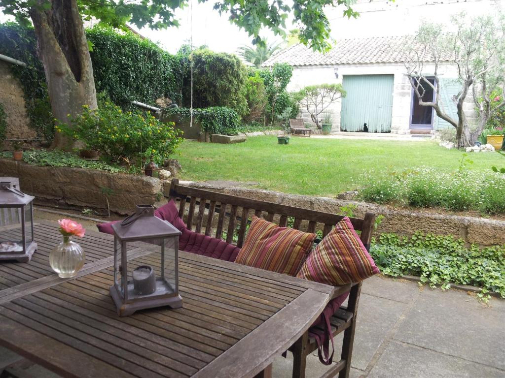 Nice home in Dives sur Mer with 2 Bedrooms and WiFi 14160 Dives-sur-Mer
