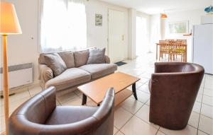 Nice home in Dives sur Mer with 2 Bedrooms and WiFi