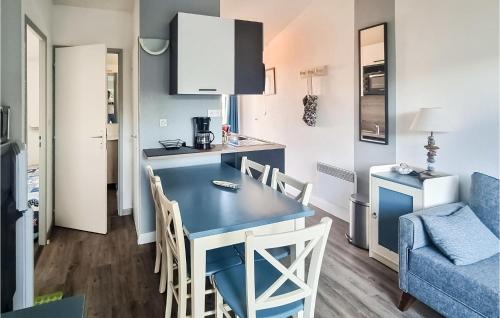 Nice home in Dolus-dOlron with Outdoor swimming pool, Sauna and 2 Bedrooms