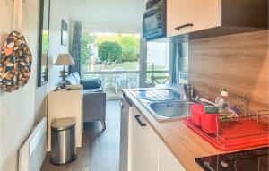 Nice home in Dolus-dOlron with Outdoor swimming pool, Sauna and 2 Bedrooms