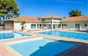 Nice home in Dolus-dOlron with Outdoor swimming pool, Sauna and 2 Bedrooms