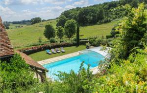 Nice home in Domfront en Champagne with WiFi, Outdoor swimming pool and Heated swimming pool
