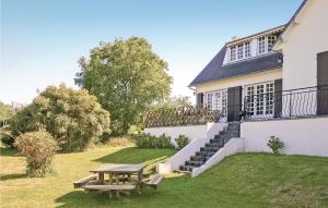 Nice home in Erquy with 3 Bedrooms and WiFi