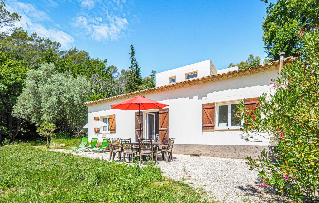 Maison de vacances Nice home in Fayence with 3 Bedrooms and WiFi  83440 Fayence