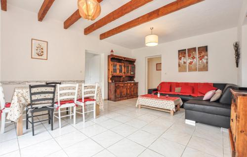 Nice home in Fayence with 3 Bedrooms and WiFi