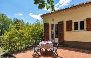 Nice home in Fayence with 3 Bedrooms and WiFi
