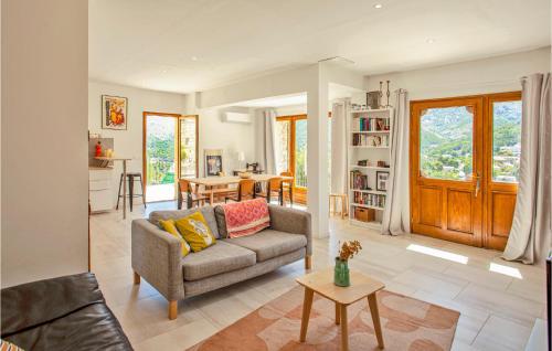 Nice home in Feliceto with 4 Bedrooms, WiFi and Private swimming pool