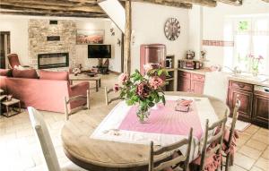 Nice home in Fleurac with 3 Bedrooms, Outdoor swimming pool and Swimming pool