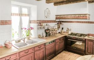 Nice home in Fleurac with 3 Bedrooms, Outdoor swimming pool and Swimming pool