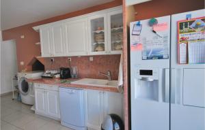 Nice home in Frejus with 5 Bedrooms, WiFi and Outdoor swimming pool