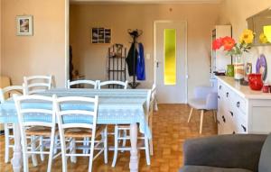 Nice home in Gargas with WiFi, 3 Bedrooms and Swimming pool