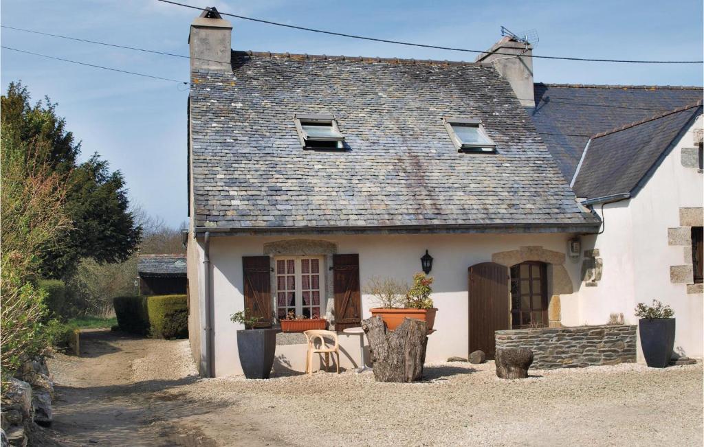 Nice home in Garlan with 2 Bedrooms and WiFi , 29610 Kertanguy