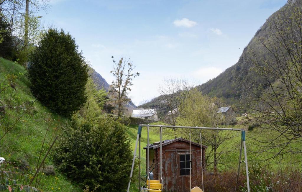 Nice home in Gavarnie-Gèdre with WiFi and 2 Bedrooms , 65120 Gèdre