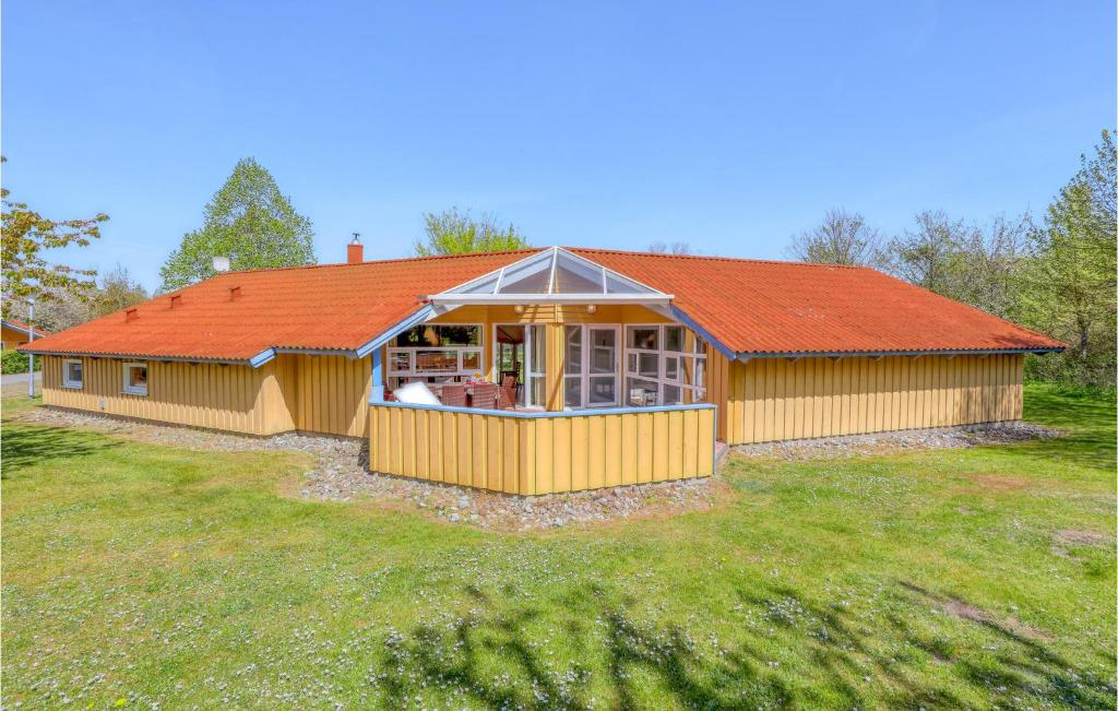 Maison de vacances Nice home in Gro Mohrdorf with Sauna, Indoor swimming pool and Outdoor swimming pool  18445 Hohendorf