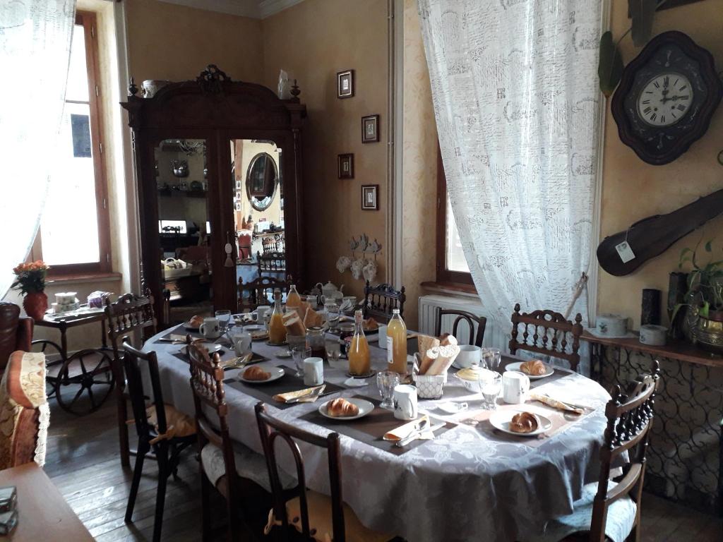 Nice home in Gro Mohrdorf with Sauna, Indoor swimming pool and Outdoor swimming pool 18445 Hohendorf