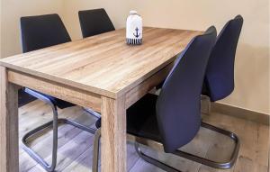 Nice home in Gtzkow with 2 Bedrooms and WiFi