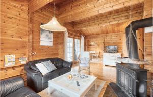 Nice home in Hayingen with Sauna, 3 Bedrooms and WiFi