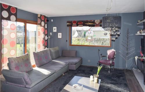 Nice home in Hillion with 4 Bedrooms and WiFi