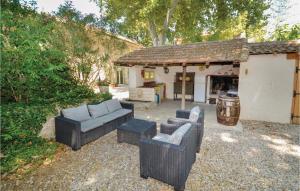 Nice home in Jonquires with 5 Bedrooms, Private swimming pool and Outdoor swimming pool