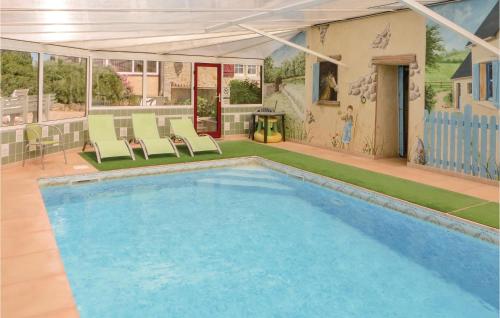 Nice home in Juigne Sur Sarthe with 4 Bedrooms, WiFi and Private swimming pool