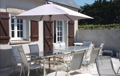 Nice home in Kerlouan with 5 Bedrooms and WiFi