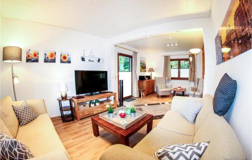 Nice home in Kirchheim with 4 Bedrooms, Sauna and WiFi