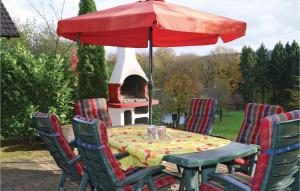 Nice home in Kirchheim with 5 Bedrooms and WiFi