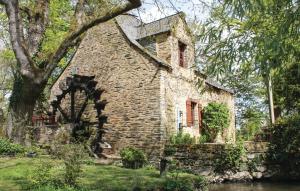Nice home in La Gacilly with 2 Bedrooms and WiFi