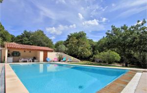 Nice home in La Garde Adhemar with Outdoor swimming pool, 4 Bedrooms and WiFi