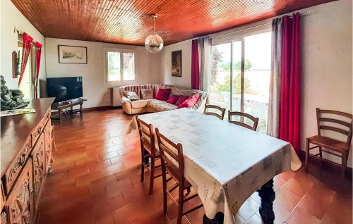 Nice home in La Jonchre with 4 Bedrooms and WiFi