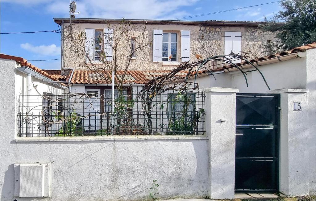 Nice home in La Rochelle with 3 Bedrooms , 17000 La Rochelle