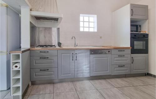 Nice home in La Rochelle with 3 Bedrooms