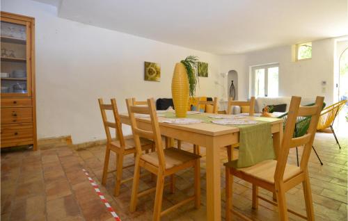 Nice home in La-Roque-sur-Cze with Outdoor swimming pool and 3 Bedrooms
