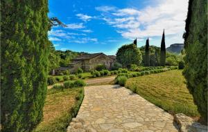 Nice home in La-Roque-sur-Cze with Outdoor swimming pool and 3 Bedrooms