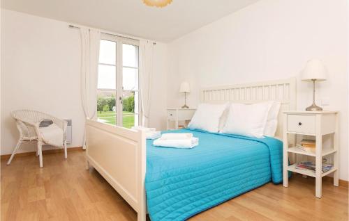 Nice home in LAiguillon Sur Vie with 4 Bedrooms and Outdoor swimming pool
