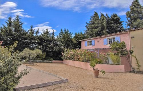 Nice home in Lanon de Provence with 2 Bedrooms, WiFi and Outdoor swimming pool