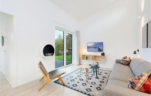 Nice home in Lembruch-Dmmer See with 2 Bedrooms, Sauna and Indoor swimming pool