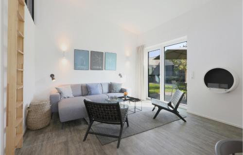 Nice home in Lembruch-Dmmer See with Sauna, WiFi and Indoor swimming pool