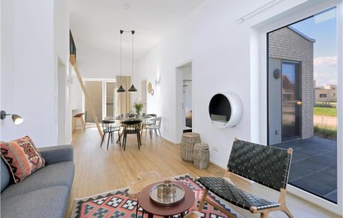 Nice home in Lembruch-Dmmer See with Sauna, WiFi and Indoor swimming pool