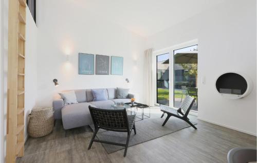 Nice home in Lembruch-Dmmer See with Sauna, WiFi and Indoor swimming pool