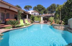 Nice home in Les Angles with 3 Bedrooms, WiFi and Private swimming pool