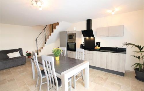 Nice home in Malataverne with 6 Bedrooms, WiFi and Outdoor swimming pool