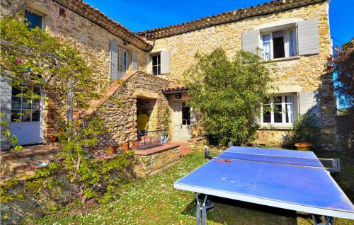 Nice home in Mejannes les Als with WiFi, Private swimming pool and Outdoor swimming pool