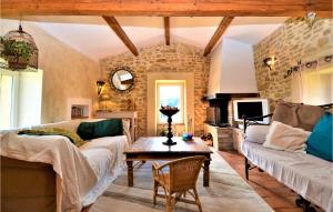 Nice home in Mejannes les Als with WiFi, Private swimming pool and Outdoor swimming pool