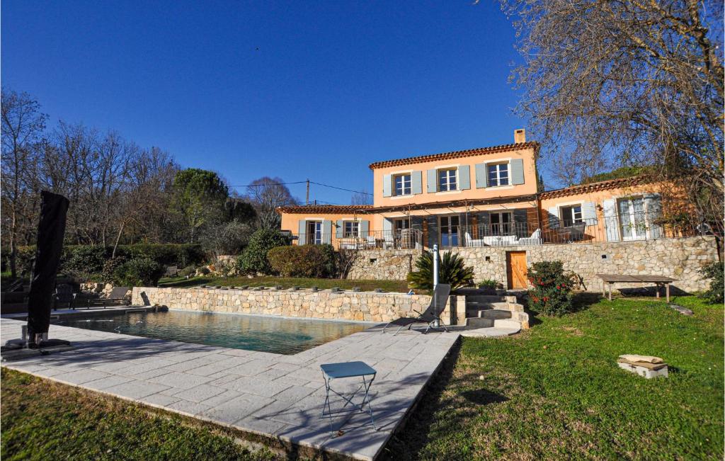 Nice home in Montauroux with Outdoor swimming pool, WiFi and 3 Bedrooms , 83440 Montauroux
