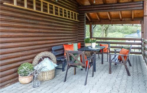 Nice home in Nimsreuland with 4 Bedrooms and WiFi