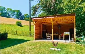 Nice home in Nimsreuland with 4 Bedrooms and WiFi
