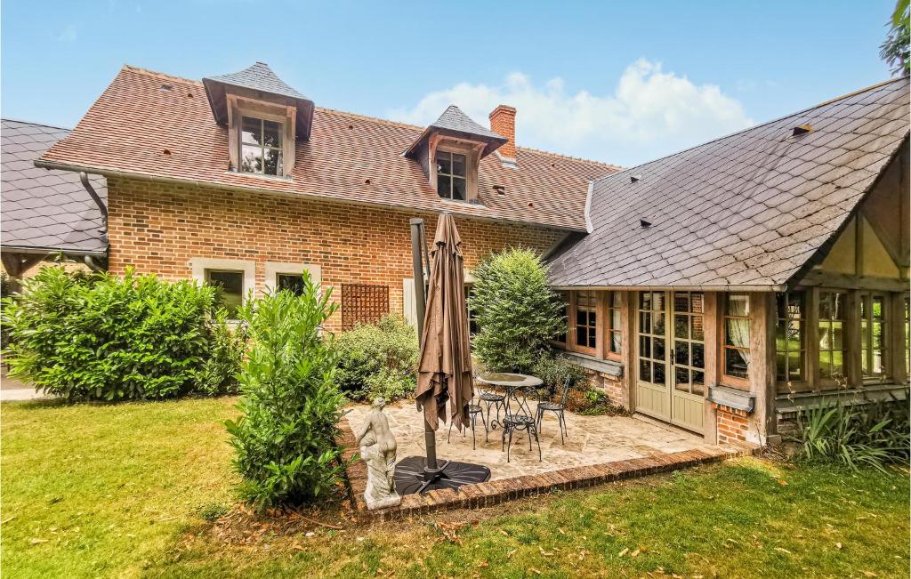 Maison de vacances Nice home in Nouan-le-Fuzelier with WiFi and 3 Bedrooms  41600 Nouan-le-Fuzelier